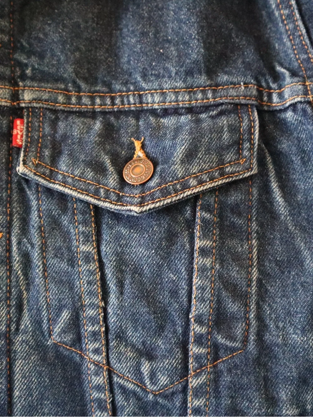 Levi's Dark Blue Denim VINTAGE Trucker Jacket - Picture 6 of 6